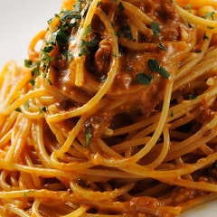 長年親しまれている当店のスペシャリテ『ウニのスパゲティ』