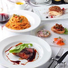 魚・肉料理・パスタなどの本格イタリアンを堪能できるコースも