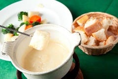 ｃｈｅｚ ＭＡＣＩＯ_本場仕込の腕利きシェフが作る名物&quot;チーズフォンデュ&quot;