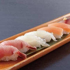 当店自慢の美味しいネタが揃ってます!