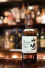 プレミアムウイスキーまでもがフリードリンク。 食事3品付