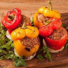 と～ってもジューシー！丸ごとパプリカ肉詰めハンバーグ！！