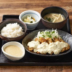 【クセになる美味しさ!】 鶏南蛮タルタル定食