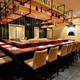 2名様には調理の様子が目の前で見えるカウンター席がおすすめ