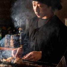 会津地鶏を炉端焼で堪能できる！