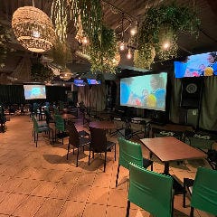 スリーモンキーズカフェ新宿本店