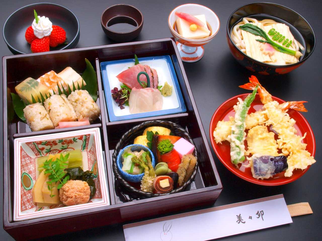 松花堂弁当4000円 要予約 の詳細 美々卯 御堂筋店 本町 堺筋本町 日本料理 ぐるなび