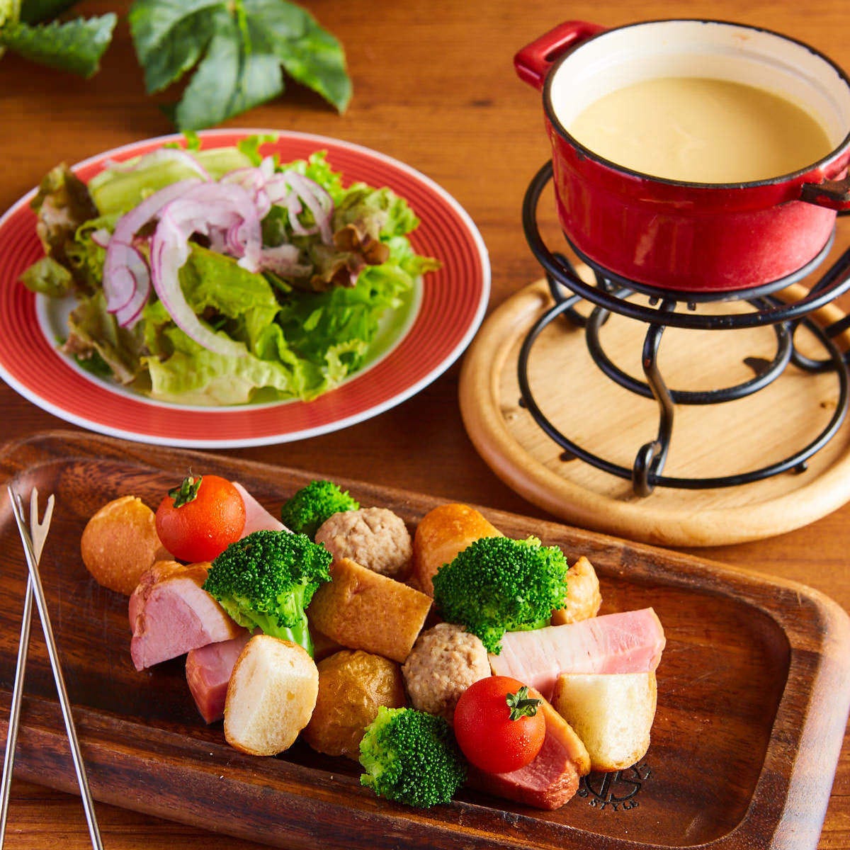 ランチ限定 大人気チーズフォンデュ食べ放題 サラダ ドリンク付 2時間 980円 の詳細 肉 チーズイタリアン Cheese Square 船橋店 船橋 西船橋 イタリアン イタリア料理 ぐるなび