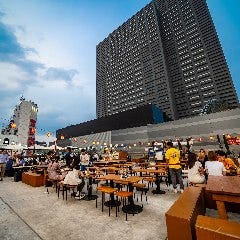 リゾート風の店内でオシャレにご宴会♪