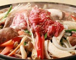 プルコギ韓国風すき焼き
ヤンニョムタレに漬けこんだ和牛野菜