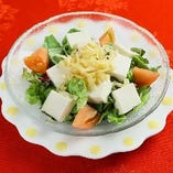 豆腐と野菜のサラダ