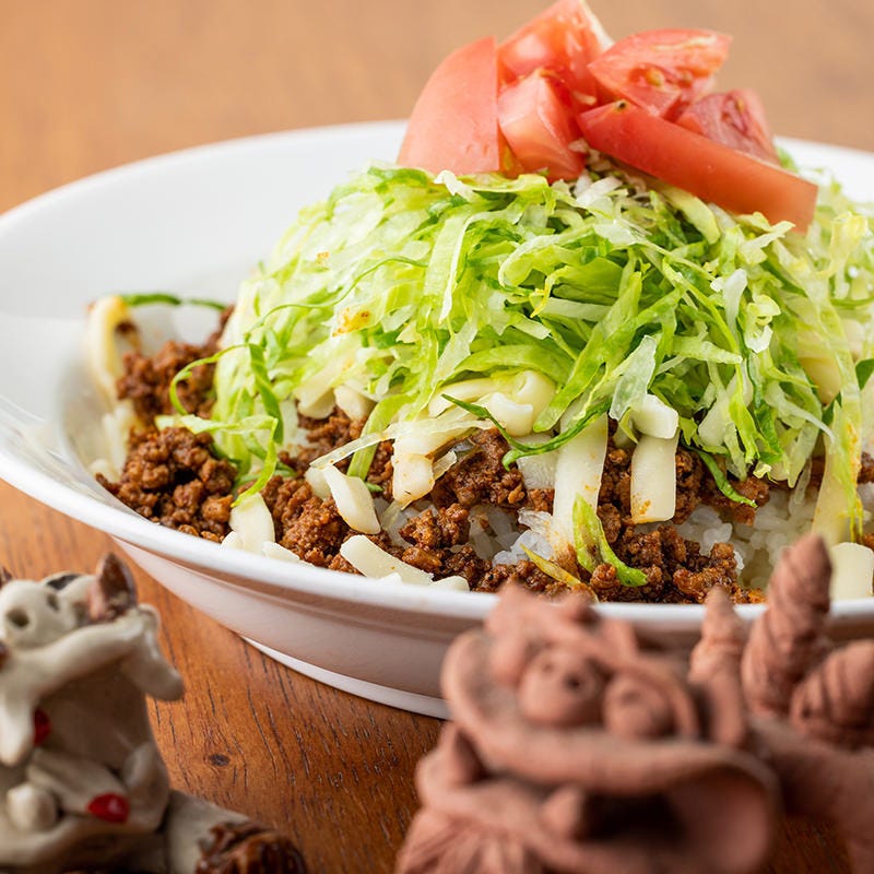 肉料理×沖縄居酒屋 78ステーキ 池袋本店_タコライスやソーキそば、焼肉プレートなどサイドも充実！
