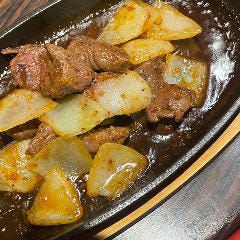 肉料理×沖縄居酒屋 78ステーキ 池袋本店_サイコロステーキ