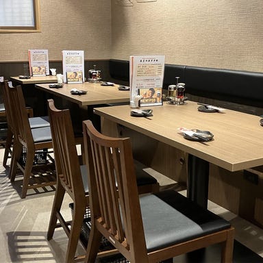 京ろまん横丁_テーブル席　4名掛けx8卓＋2名掛け×1