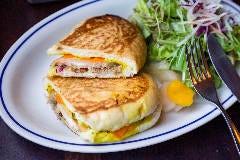 愛しのキューバンサンドイッチ　助六風