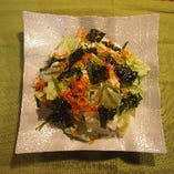キャベツと揚げ人参・韓国海苔のサラダ