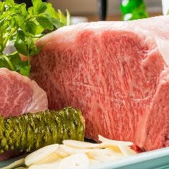 季節限定のお得なコースは国産牛サーロインを鉄板焼きで堪能