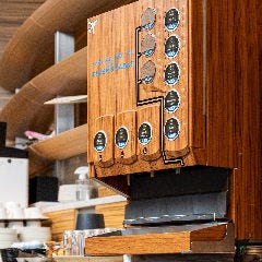 カフェ＆ダイニング フライヤーズテーブル