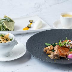 カフェ＆ダイニング フライヤーズテーブル