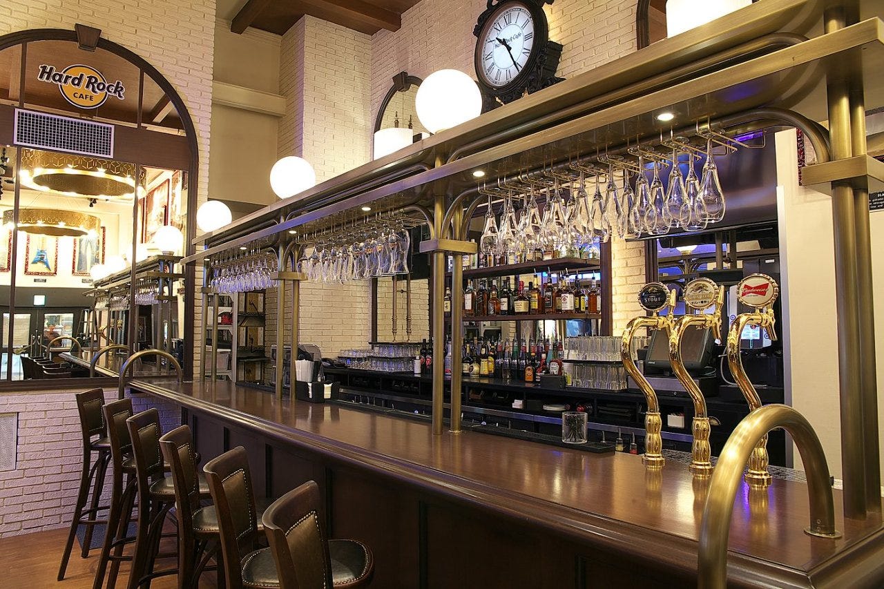 ハードロックカフェ Hard Rock Cafe 細長く 上野パンダピン 