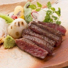 “A5ランク黒毛和牛” 熟成赤身肉ステーキ