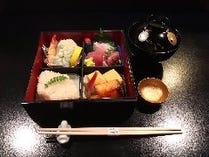 お昼のお弁当