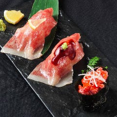 「黒毛和牛A5 炙り握り」（トリュフ塩・特製ダレ・軍艦ユッケ）