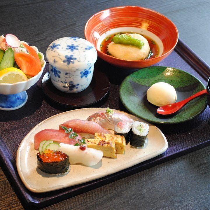 寿司割烹 志んや 写真 ぐるなび