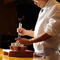一品一品、熟練の職人が心を込めて料理いたします。