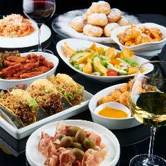 R3 Club Lounge