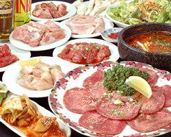 上質のお肉をここまでﾘｰｽﾞﾅﾌﾞﾙに♪人気の宴会ｺｰｽ2,850円(税抜）