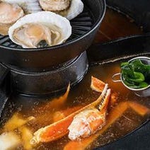 ［直径1mの黒鍋で海鮮］羽田市場 黒鍋 秋葉原店の画像