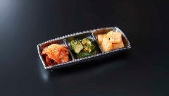 箸休めからご飯ものまで豊富な一品を取り揃えております