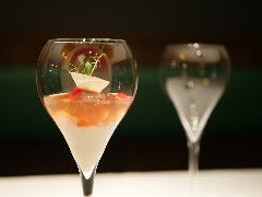 【京鴨のポワレ】 牛肉以外のお肉料理も色々と