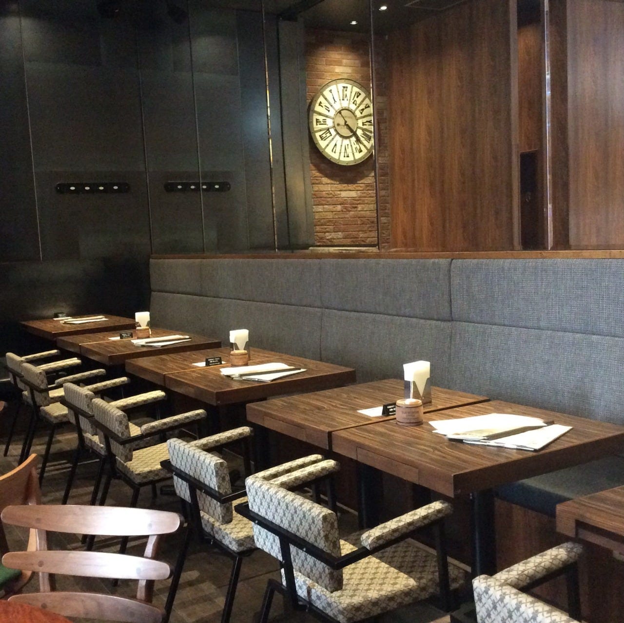 acorn 新宿 東宝 ビル 店