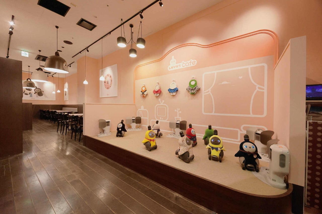 LOVOT cafe