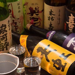 静岡市内全7蔵の地酒をご用意。個性あふれる一杯をご堪能あれ!