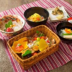 伝統の出汁が香る正統会席