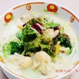 海老ワンタン入り野菜麺