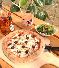 飲み物やサラダのセットが1０0円～♪