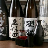 日本酒は超有名銘柄の久保田、獺祭、八海山も取り揃えました