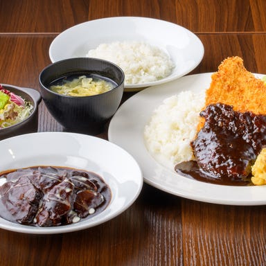 山の洋食屋 ざびえる_夜と昼との使い分けの出来る空間