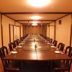 テーブル席・完全個室（壁・扉あり）・15名様～90名様