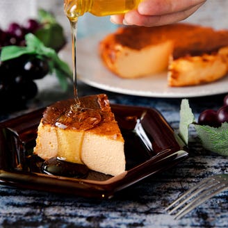りんごとはちみつのスティックチーズケーキ りんごとはちみつのスティックチーズケーキ Yummy Food Dessert Sweet Recipes Summer Dessert Recipes