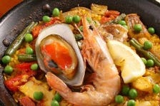 炊きたてパエリャを堪能できます！
