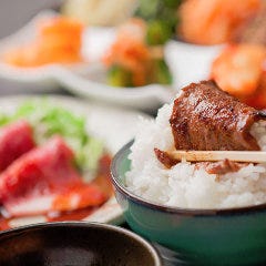 ちょっと贅沢ランチを♪ 人気は「和牛焼肉弁当」