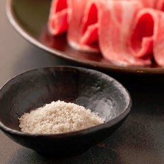 上質なお肉は、しっかりと肉の旨みを味わえる塩がおすすめ