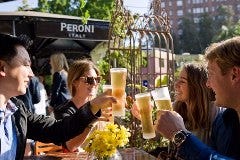 グランドワイン以外にも、季節のワインをご用意しております。