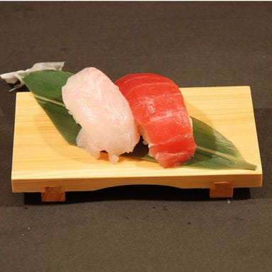 おかってや 市ヶ谷店_お通し握り寿司(2貫)