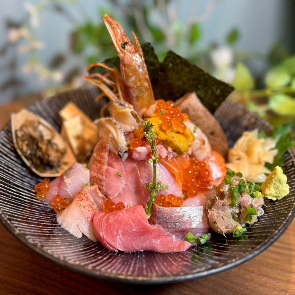海鮮丼ランチ & Seafood Dinner C7のURL1